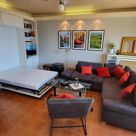 Vista Apartment *